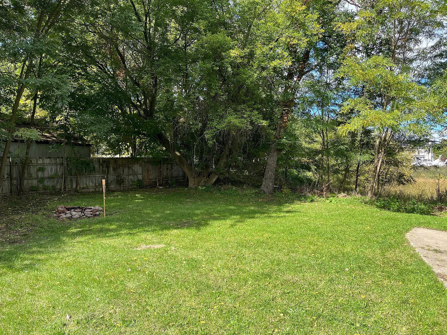 2 bed, 850 sqft, $1,150 — Photo 2