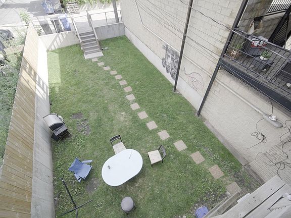4th image of 1544 W Wabansia Ave #1
