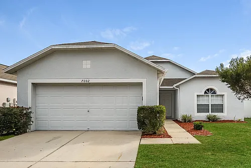 7002 Crown Lake Dr Photo 1