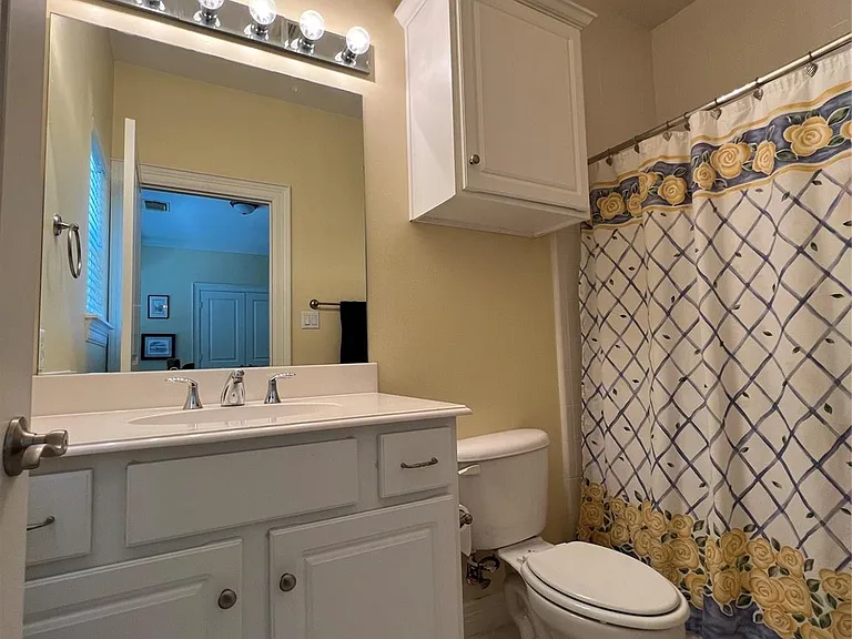 2807 Albany St — Photo 30