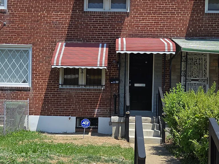 335 N Grantley St — Photo 2