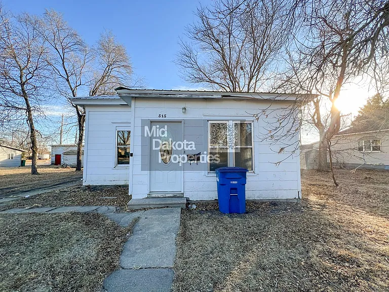 515 E Hanson Ave — Photo 1
