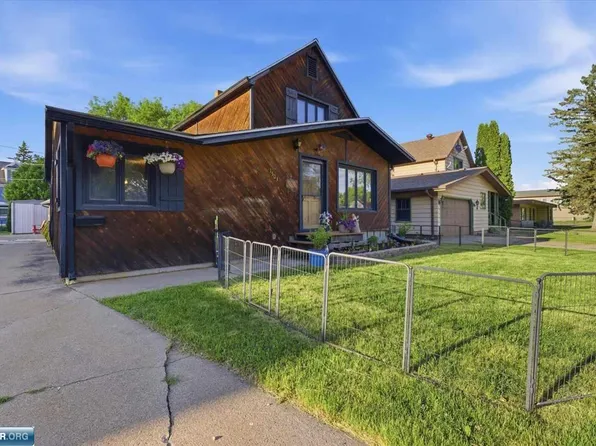 1503 9th St S, Virginia, MN 55792
