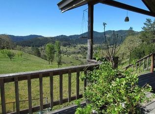 500 Coyote Ridge Rd, Bridgeville, CA 95526
