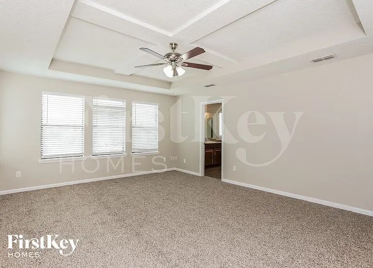 721 Reflection Cove Rd E — Photo 11