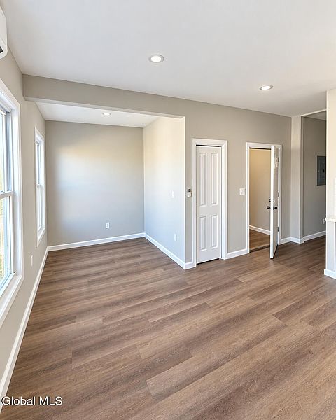 3rd image of 502 Hudson Avenue