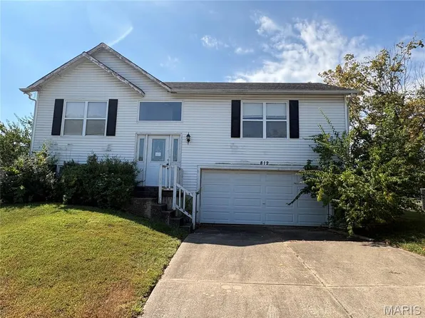 812 Patricia Ct, Wentzville, MO 63385