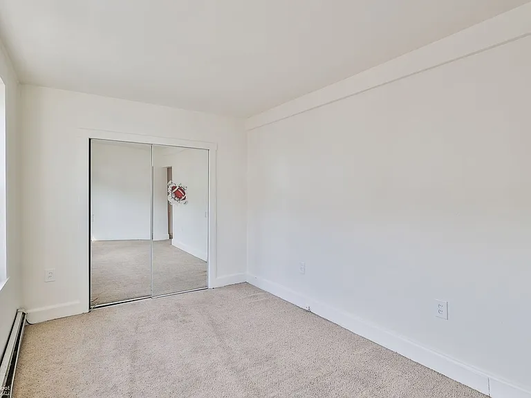 Catawissa St 50 W — Photo 8