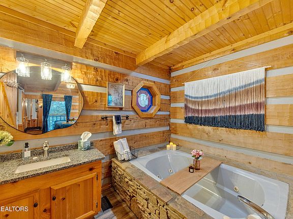 5th image of 2224 Hidden Mountain Rd