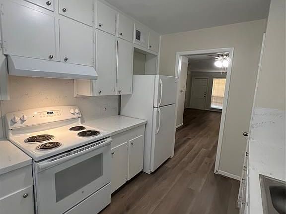 5th image of 500 Willow Dr APT B4