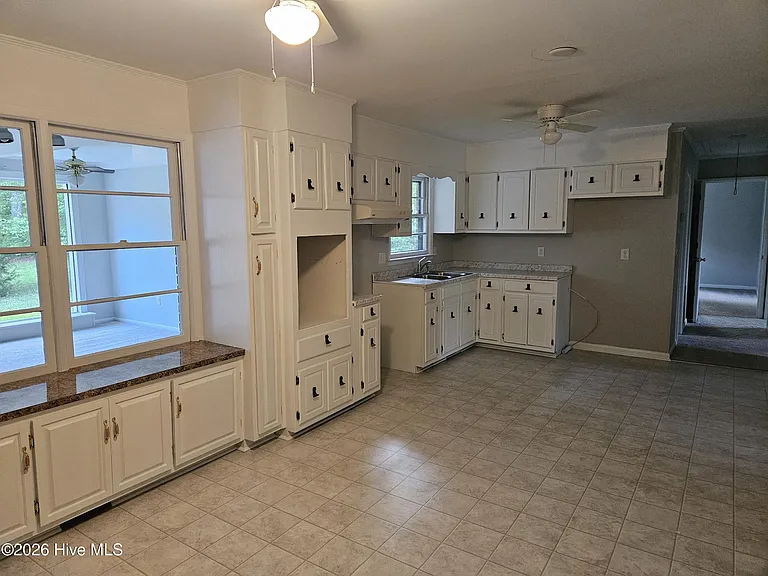 770 Harrison Creek Rd — Photo 7
