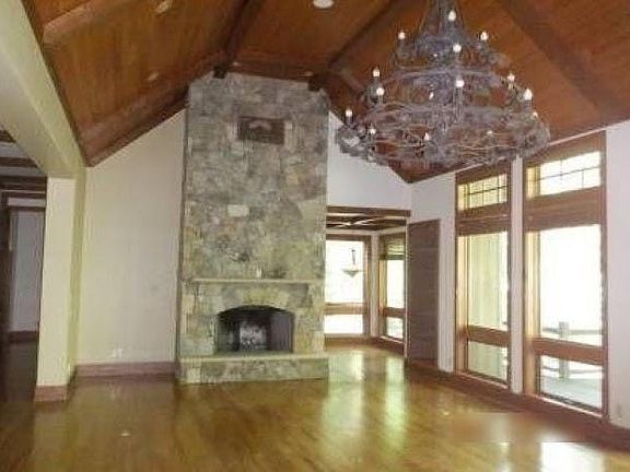 4th image of 454 Woodland