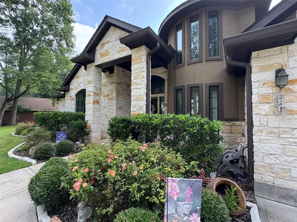 200 Harbor Run Dr, Coldspring, TX 77331