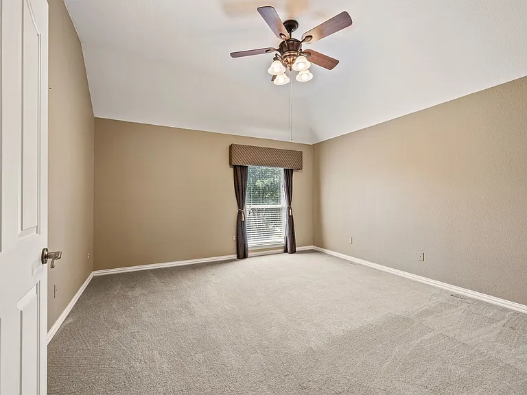 3316 Lexington Ave — Photo 34