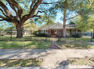 902 Houston St, Conroe, TX 77301