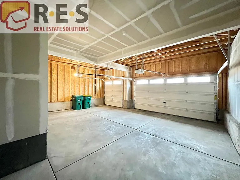 6902 Longpark Dr — Photo 17