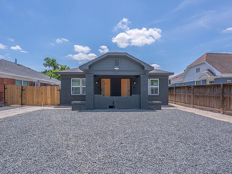 4202 Clay St #D — Photo 9