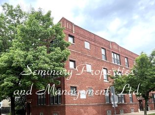 3401 N Seminary, Chicago, IL 60657