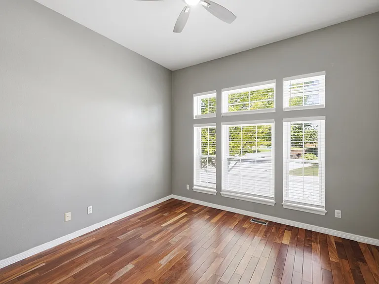 10505 White Pine Dr — Photo 4