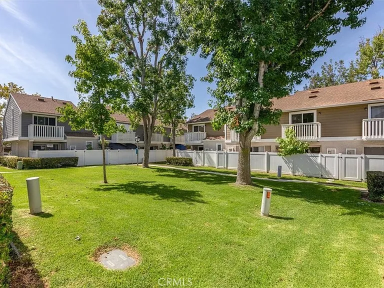 111 Abbeywood Ln — Photo 28