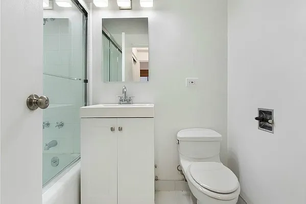 Rented by Keller Williams NYC | media 17