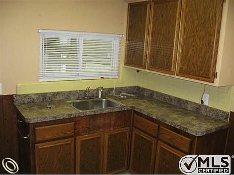 1685 Capitol - Updated Kitchen.j