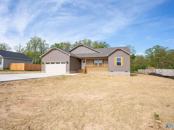 970 Creekstone Point Dr, Fort Payne, AL 35967