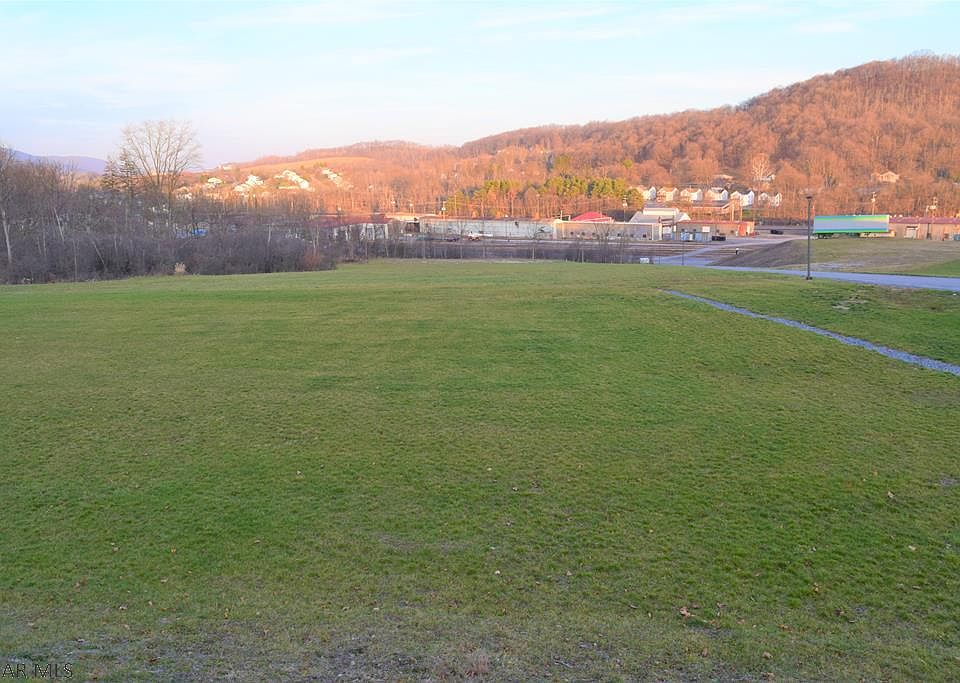 2nd image of 767 Scotch Valley Rd