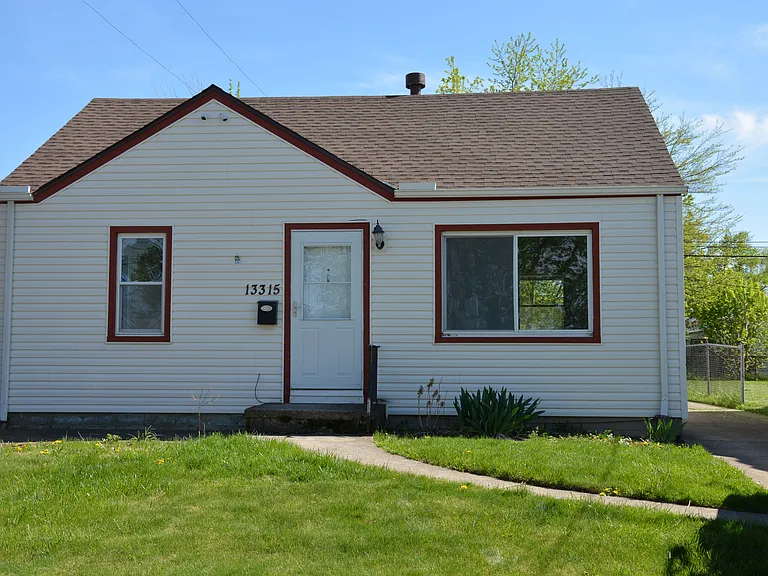 13315 Puritas Ave — Photo 1