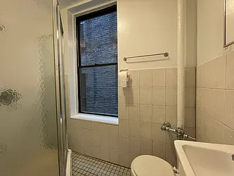 Rented by HOLTON REAL ESTATE INC.