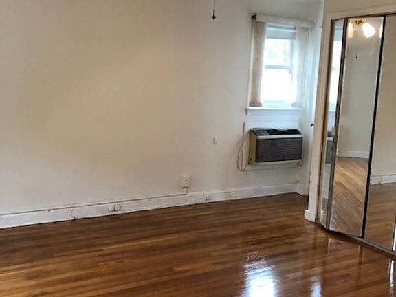 3rd image of 8038 212th St