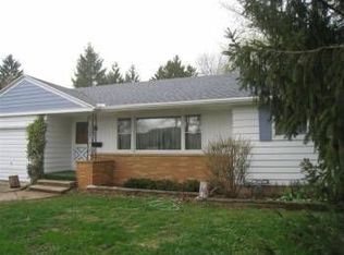 1011 S Main St, Lake Mills, WI 53551