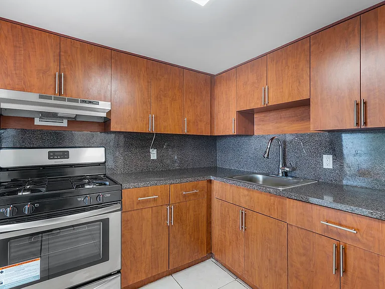 1 Bed 1.5 Bath Model Unit