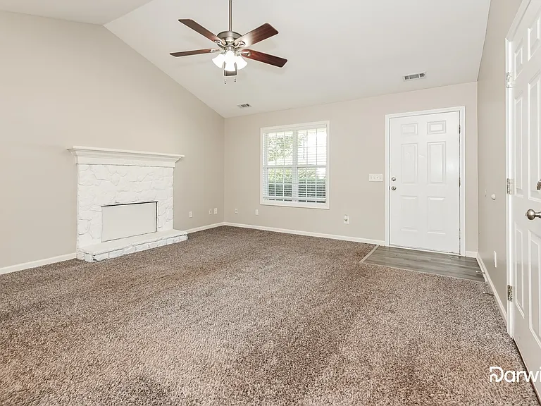 64 Maple Hill Dr — Photo 5