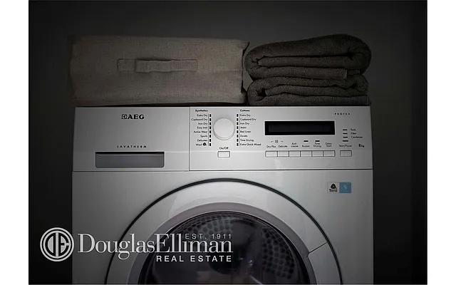 Rented by Douglas Elliman | media 22