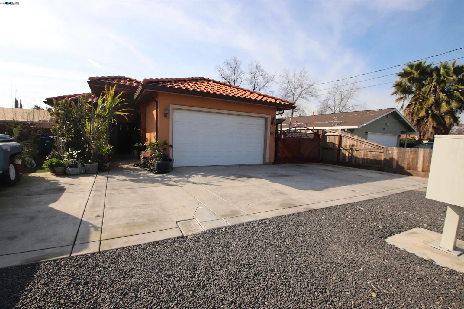 2511 S Laurel St photo 1