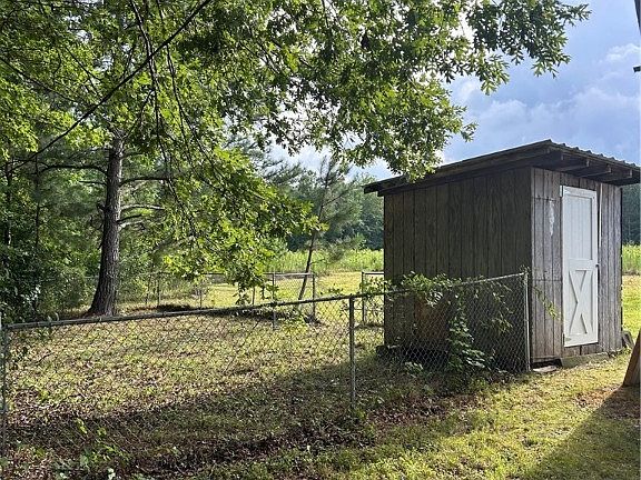 5th image of 11610 Chigger Creek Rd