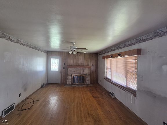 4th image of 246 N Maple St