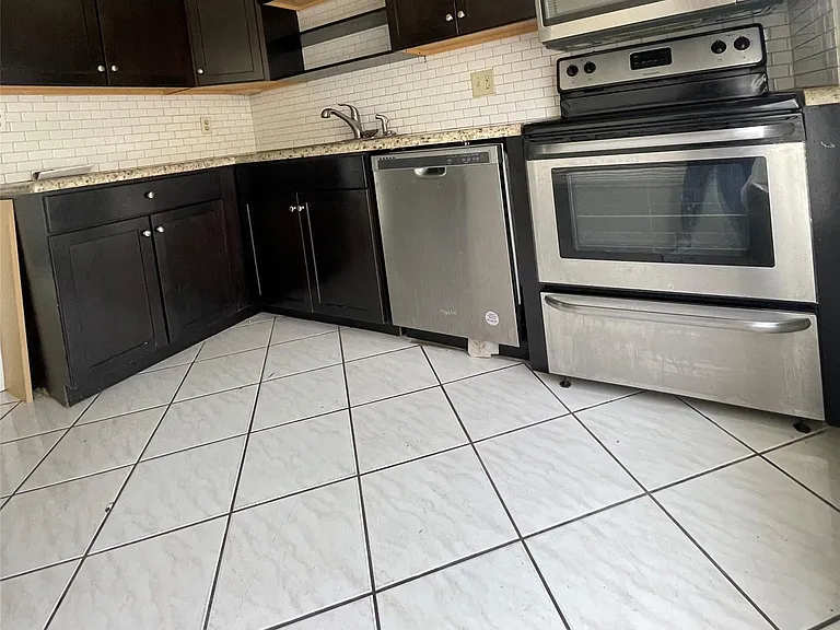 4158 Inverrary Dr #111 — Photo 33