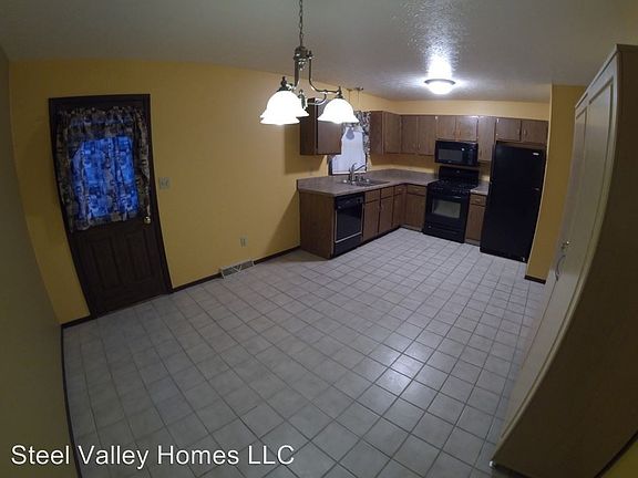 3rd image of 6024 Applecrest Ct