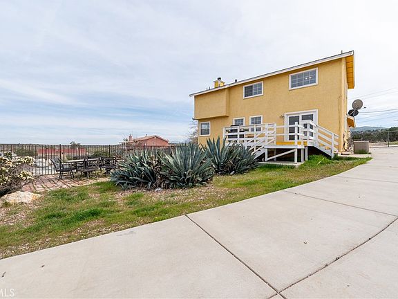 3rd image of 957 Sierra Hills Ln