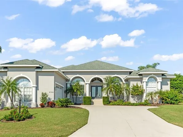 6702 Huntington Hills Blvd, Lakeland, FL 33810