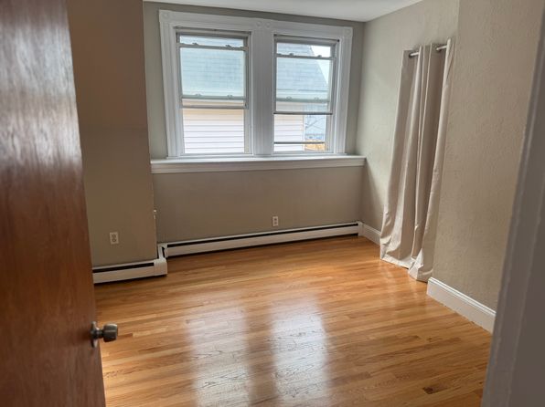 5 Wave Way Ave #3