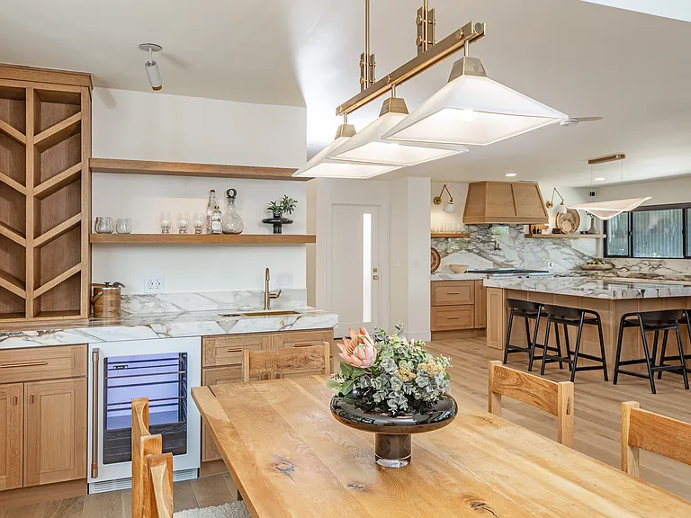 3525 Coast View Dr — Photo 43