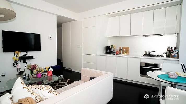 Rented by Silverstone Group USA Corp. | media 39