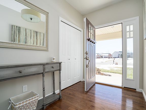 5th image of 59894 Mulberry Ln