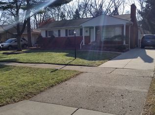277 Wellington Crescent Blvd, Mount Clemens, MI
