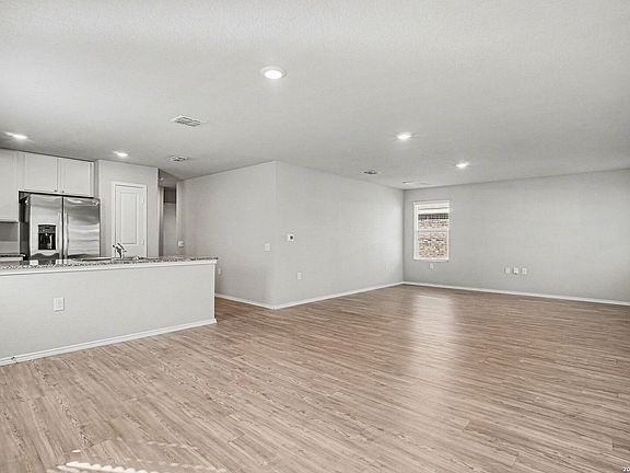 5th image of 4406 Meadowland