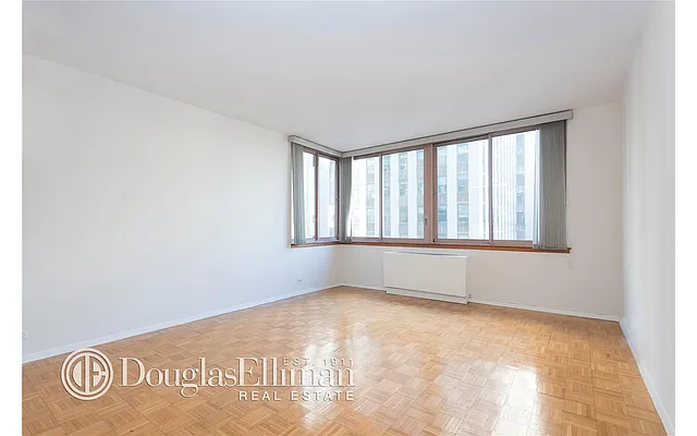 Rented by Douglas Elliman | media 33