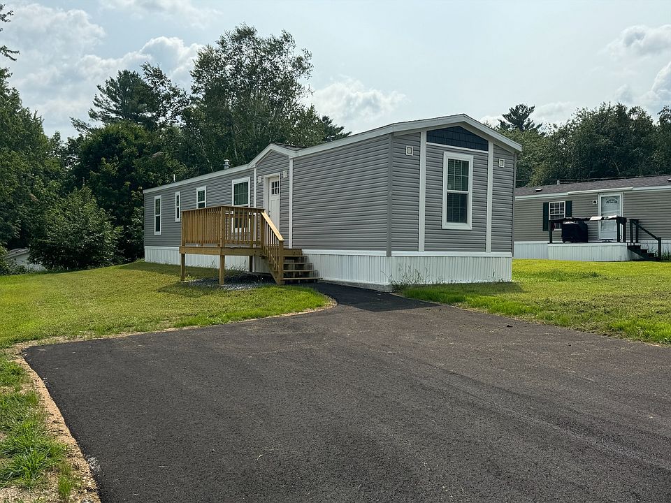 1st image of 16 Hawthorne Dr #129